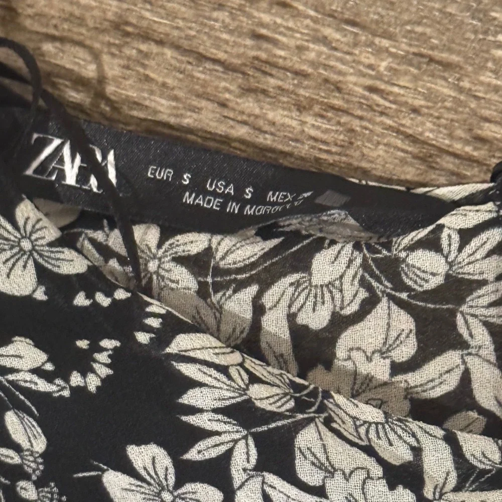 Black Floral Ruched Chiffon Crop Top Long Puff Sleeve Zara Small